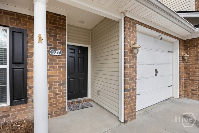 REDUCED AGAIN! SELLER MUST SELL!!!!!!!! Seller is offering $4 - photo 3