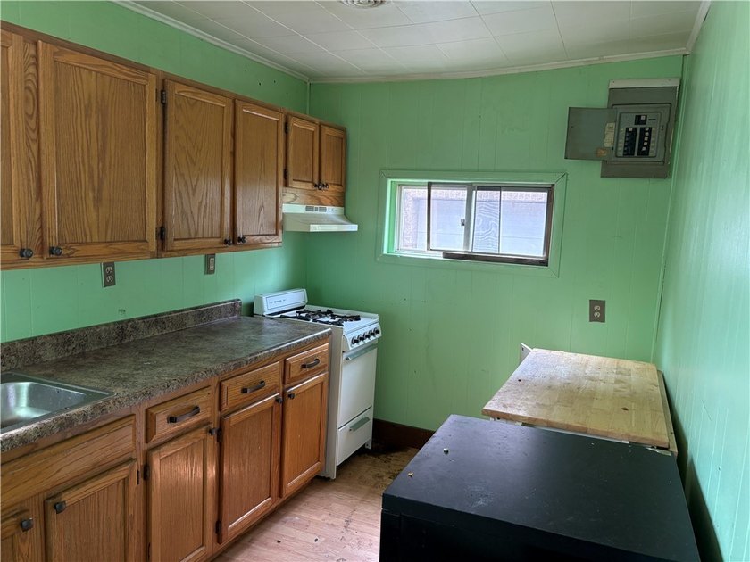 Was Section 8 rental assistance -(was rented at $712.00 +) - photo 4