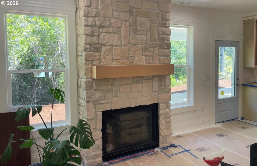 Designed and built by master carpenter Brian Lacouture and - photo 8