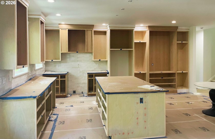 Designed and built by master carpenter Brian Lacouture and - photo 9