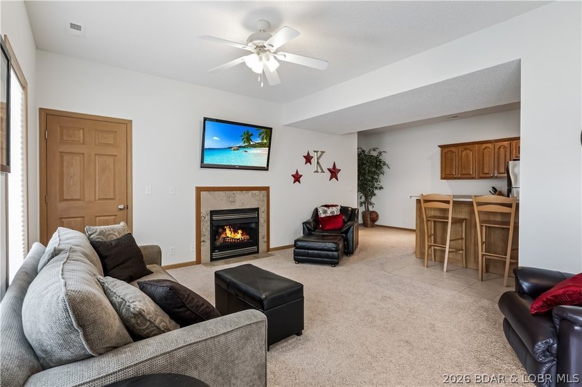 Enjoy the ultimate Lake of the Ozarks lifestyle in this - photo 33