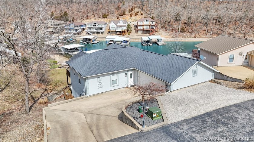 Enjoy the ultimate Lake of the Ozarks lifestyle in this - photo 44