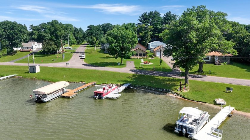 Lake life is calling! If you've been looking for that perfect - photo 17