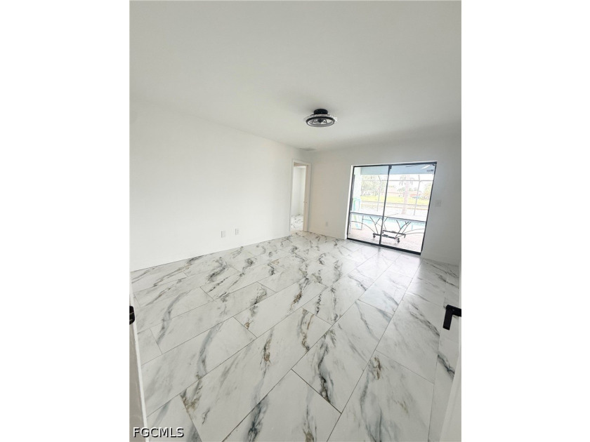 ACCEPTING BACKUP OFFERS!! LAKEFRONT PARADISE WITH POOL, BOAT - photo 21