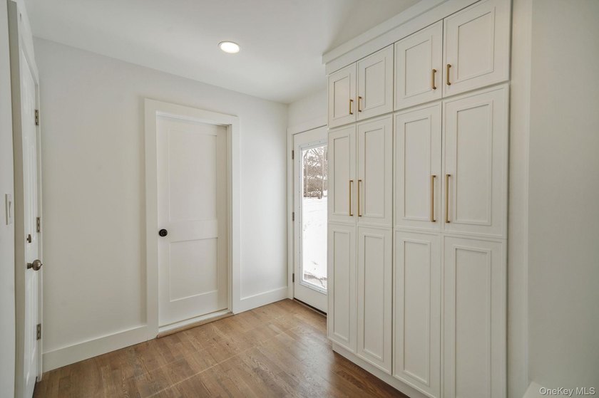 Welcome to this meticulously designed and thoughtfully - photo 15