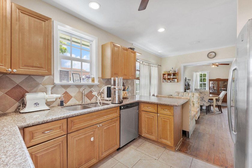 Nestled in the heart of West Palm Beach's red-hot SoSo - photo 9