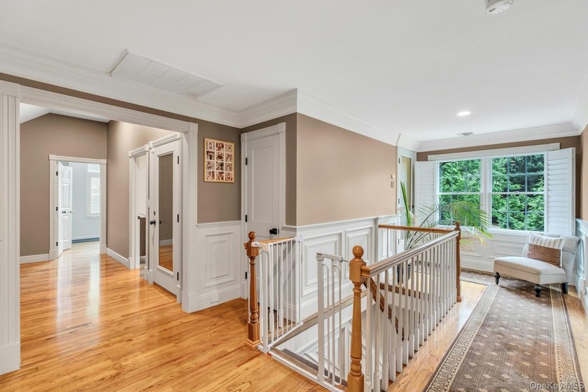 Amazing 5700sf Newly Redone All Brick Mansion on Private Setting - photo 25