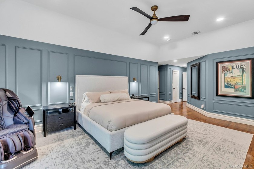 Amazing 5700sf Newly Redone All Brick Mansion on Private Setting - photo 36