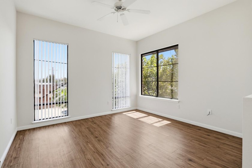 Experience the best of downtown San Jose living in this - photo 2