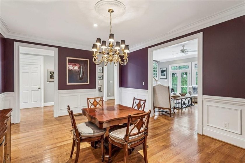Wonderful cluster home located in popular 2000 Paces Ferry - photo 12