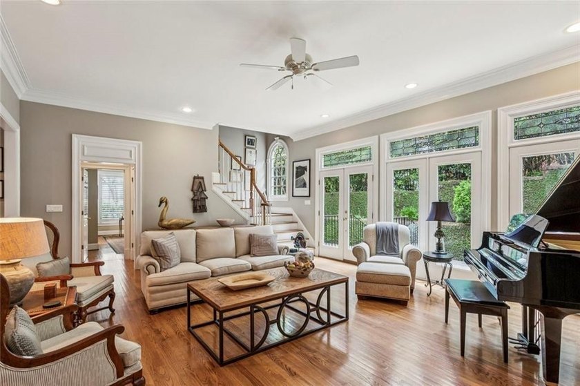 Wonderful cluster home located in popular 2000 Paces Ferry - photo 13