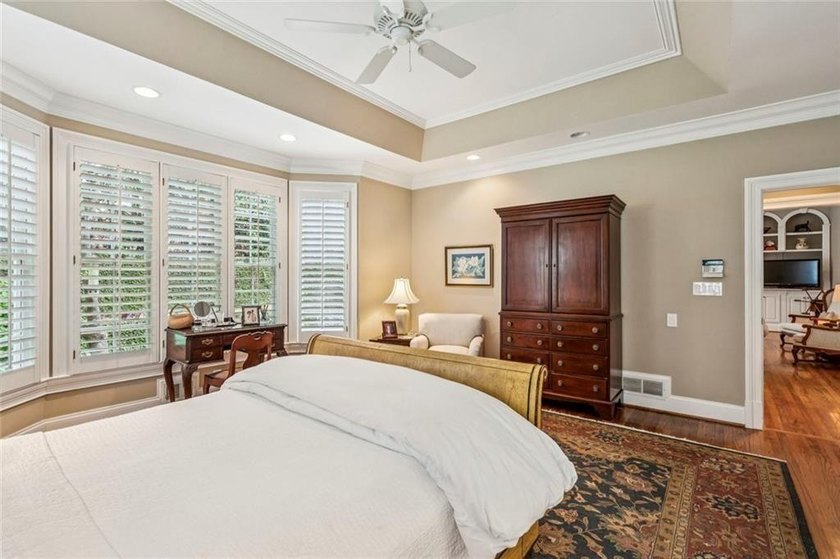 Wonderful cluster home located in popular 2000 Paces Ferry - photo 18