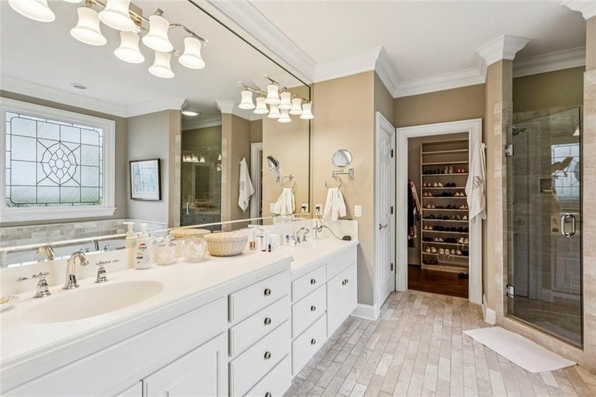 Wonderful cluster home located in popular 2000 Paces Ferry - photo 20