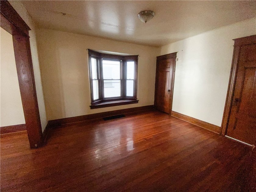 Spacious colonial located in the heart of the City of Rochester! - photo 10