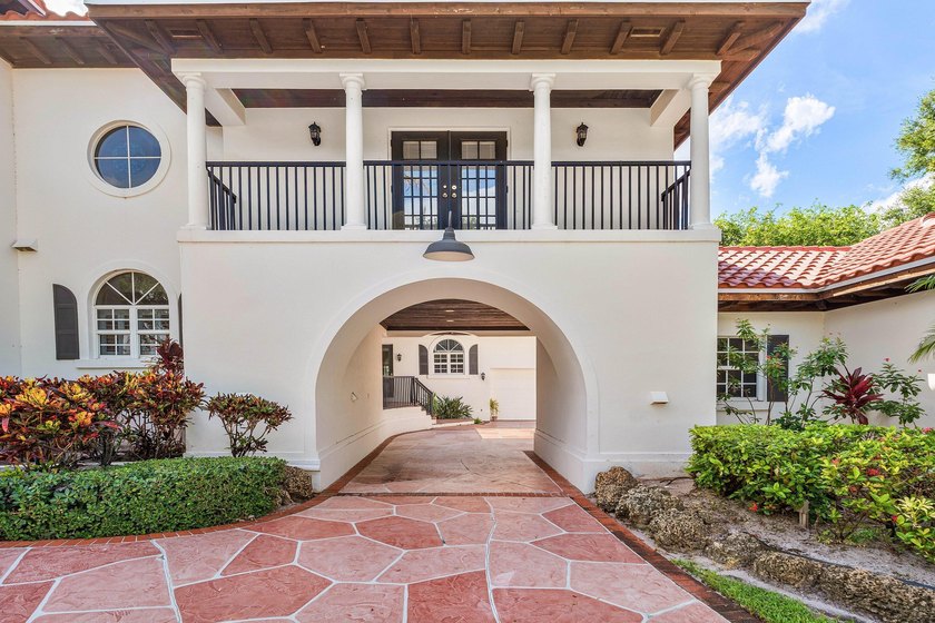 One of the largest residences within the prestigious gated - photo 3