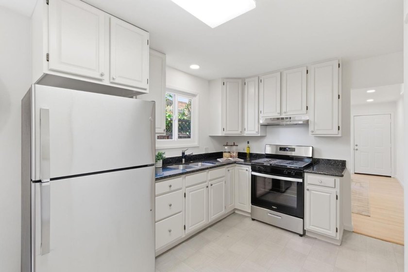 Welcome home to 528 Macarthur Ave, a beautifully updated - photo 7