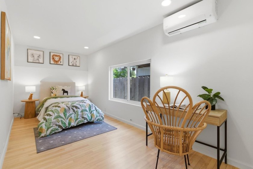 Welcome home to 528 Macarthur Ave, a beautifully updated - photo 10
