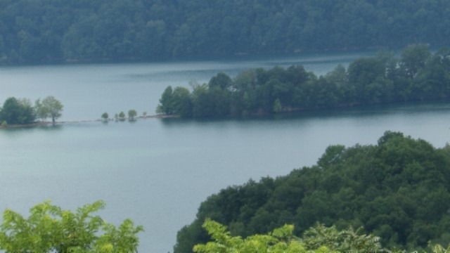 LARGE 2.21 AC LOT WITH LAKE &amp; MTN VIEWS - photo 7