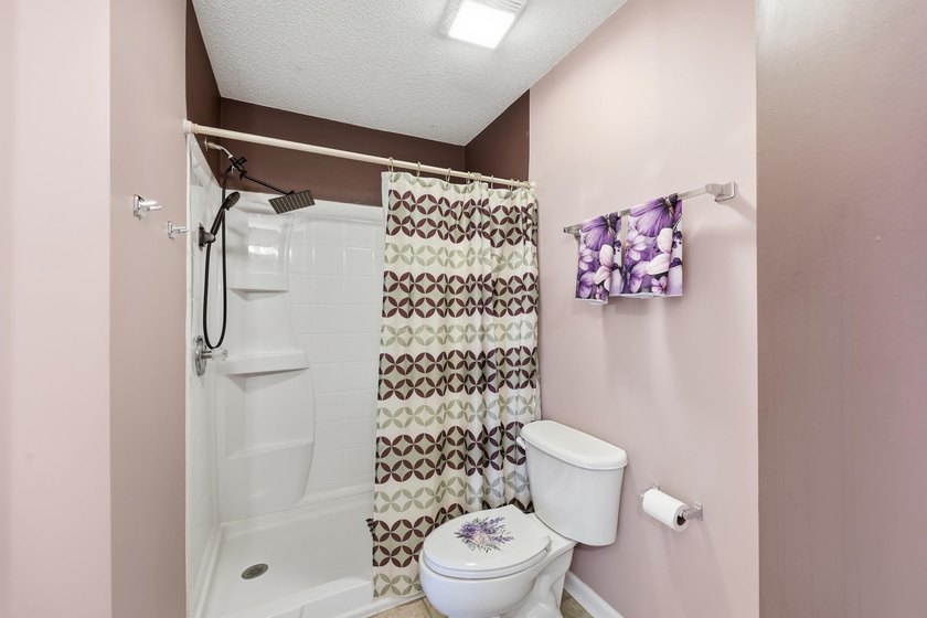 Looking for a quiet community where neighbors are homeowners - photo 28