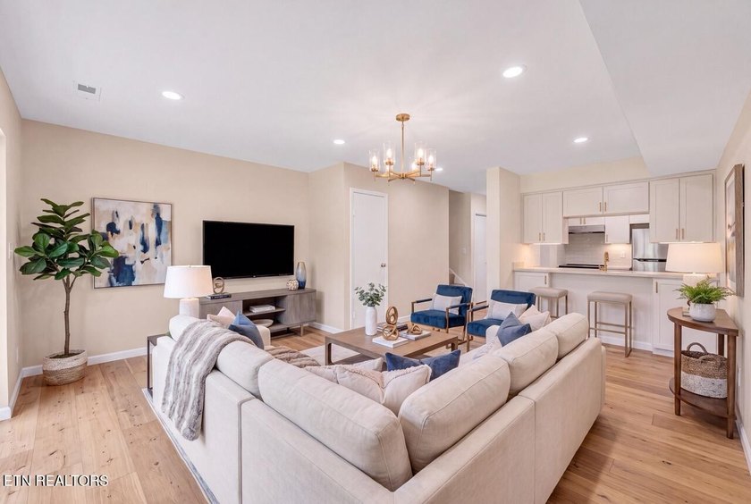 Discover the perfect blend of comfort, style, and resort living - photo 8