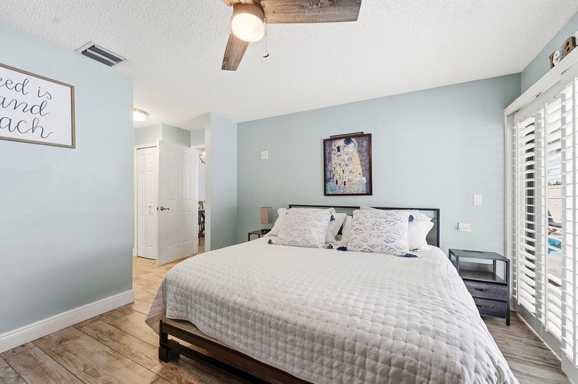 Welcome to this charming single-story residence in North Palm - photo 16