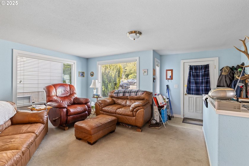 First time on the market in 47 years! This well-kept and nicely - photo 16