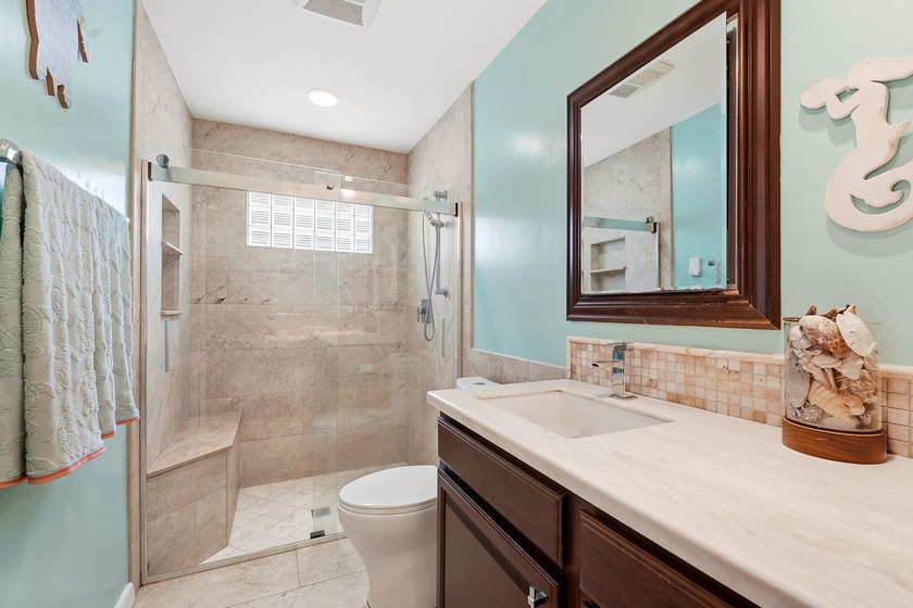 Welcome to this charming single-story residence in North Palm - photo 18