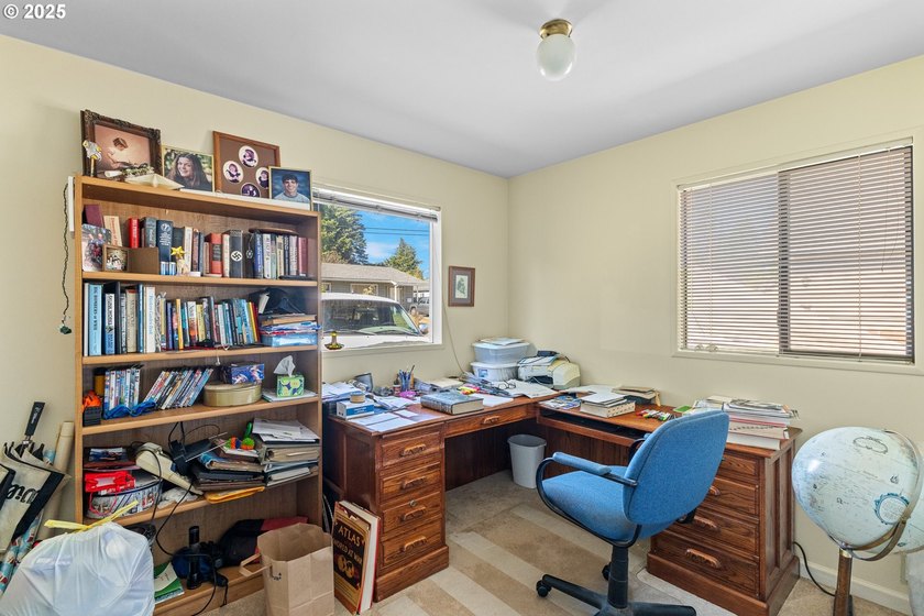 First time on the market in 47 years! This well-kept and nicely - photo 18