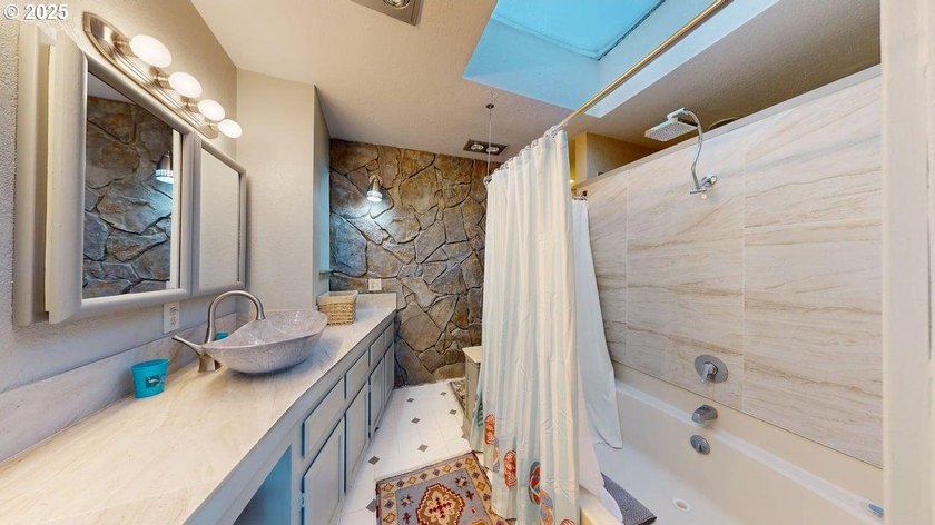 This furnished two-story condo near the Chetco River is move-in - photo 19