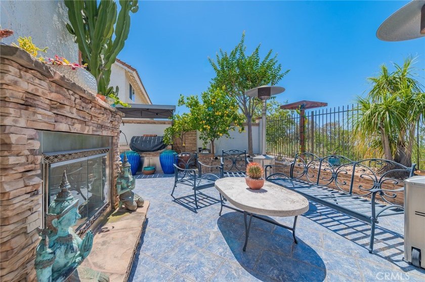 Hidden Gem for your Life-Style! Move-in Ready. Unobstructed view - photo 6