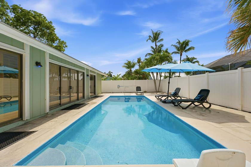 Welcome to this charming single-story residence in North Palm - photo 29