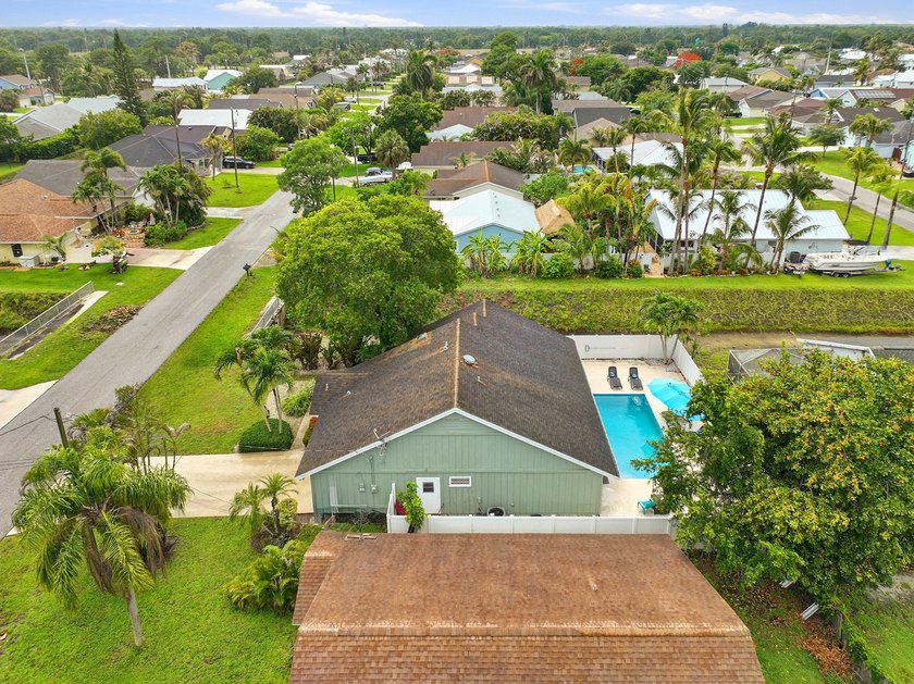 Welcome to this charming single-story residence in North Palm - photo 33