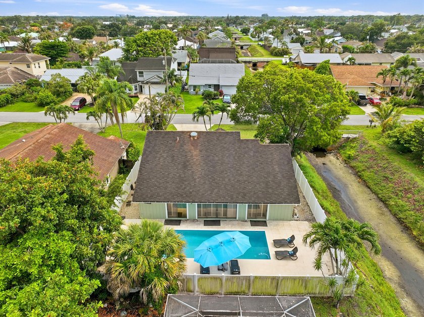 Welcome to this charming single-story residence in North Palm - photo 35