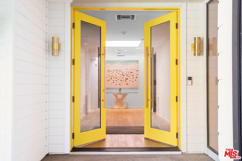 Desert living at its finest in coveted Morningside Country Club! - photo 10