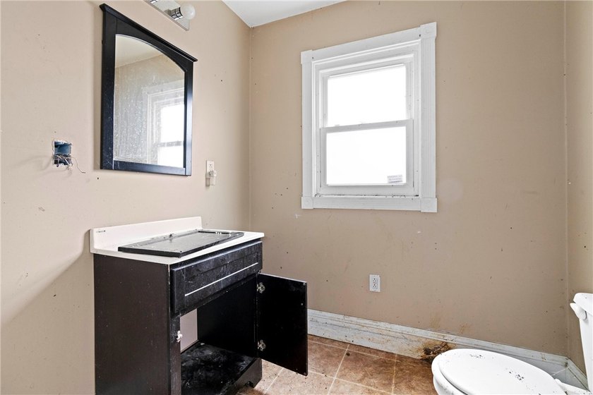 Wonderful Investment Opportunity! This Two-Story Home Is - photo 12