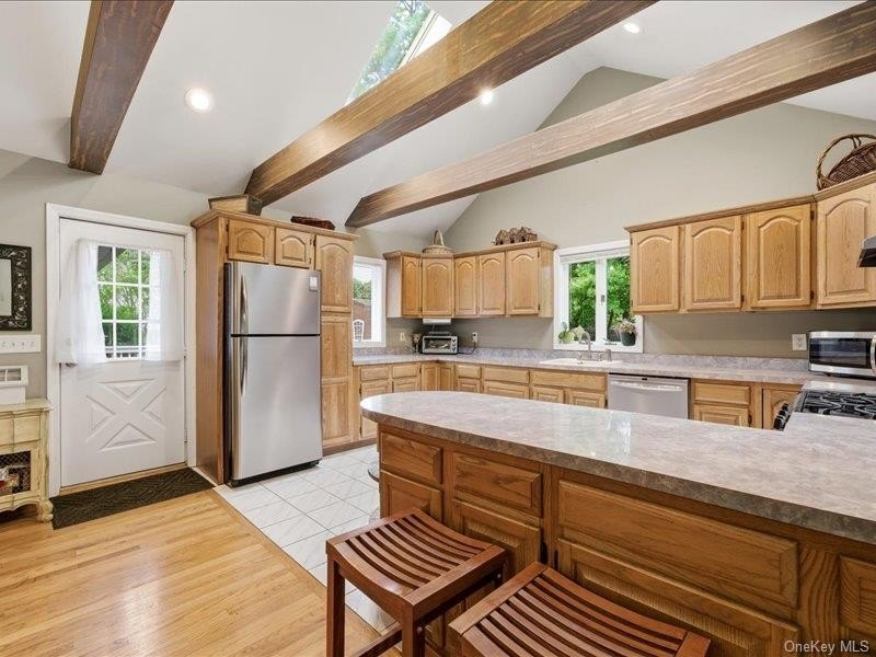 Welcome to this beautifully maintained three bedroom, 2 bath - photo 20