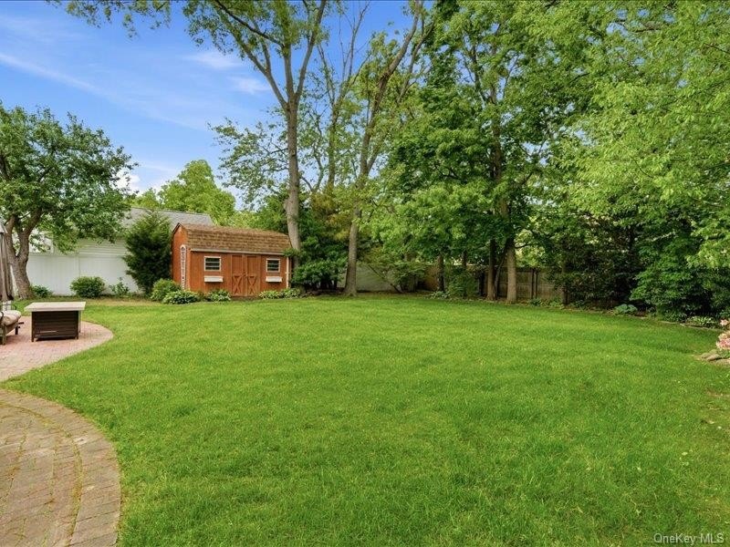 Welcome to this beautifully maintained three bedroom, 2 bath - photo 34