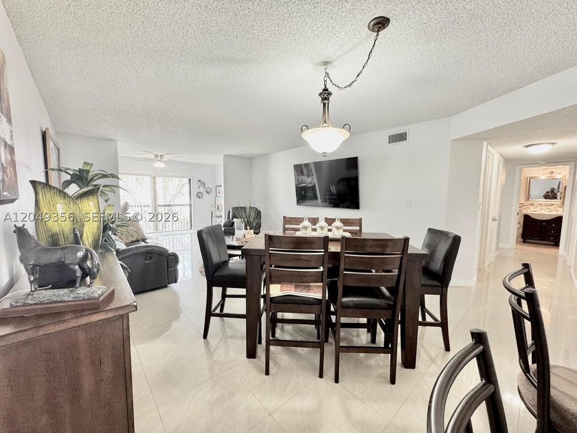 Beautifully Updated &amp; Move-In Ready! Welcome to this spacious - photo 5