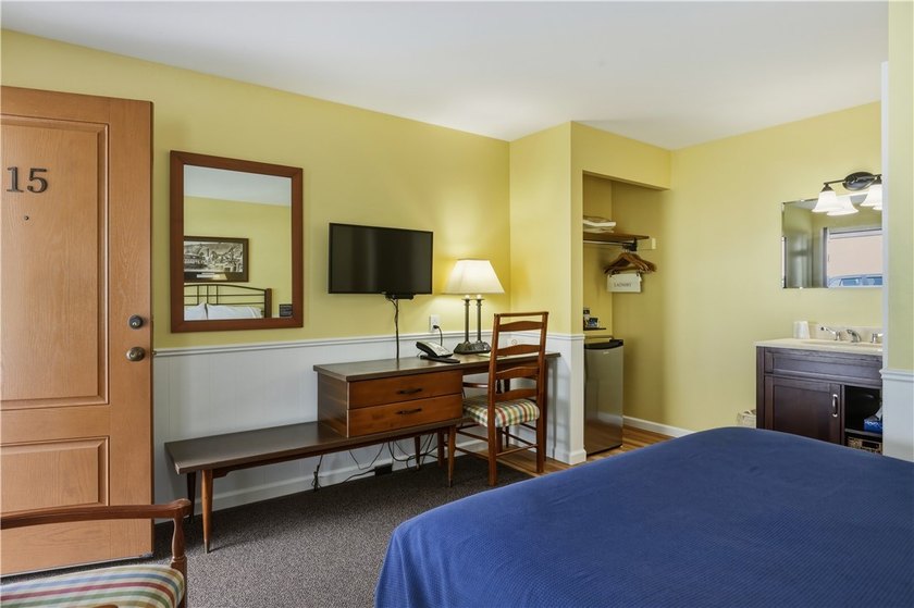 The Keuka Lakeside Inn presents a rare opportunity to acquire a - photo 23