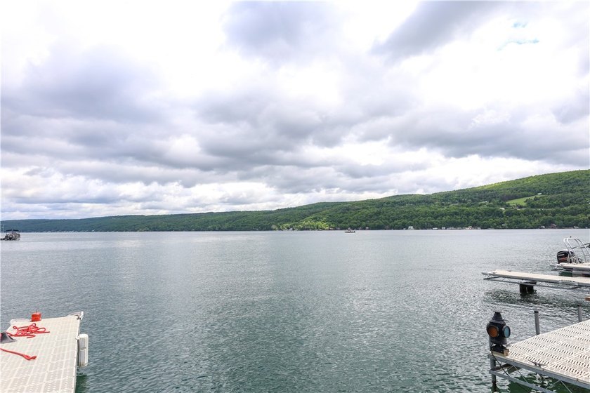 The Keuka Lakeside Inn presents a rare opportunity to acquire a - photo 40
