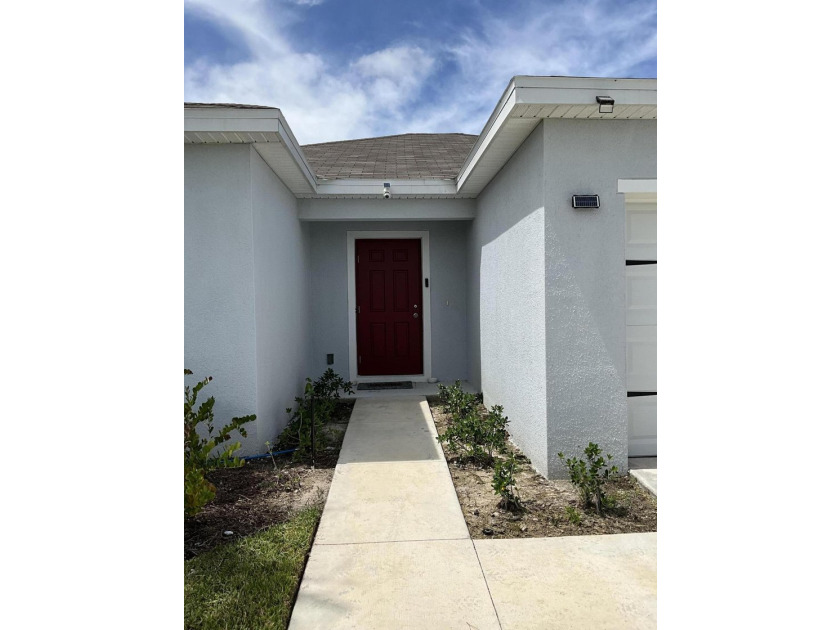 Welcome to this charming single-story home located in Avalon - photo 6