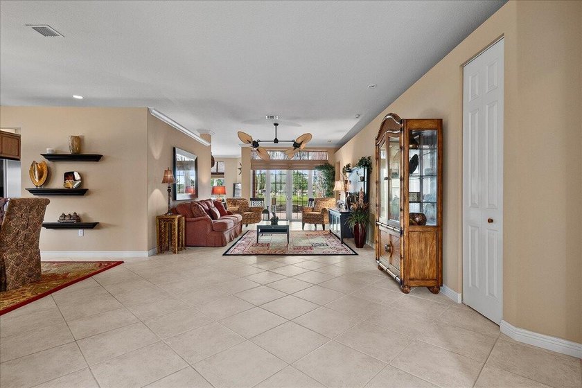 Don't miss this opportunity! Rare Availability In the Highly - photo 4