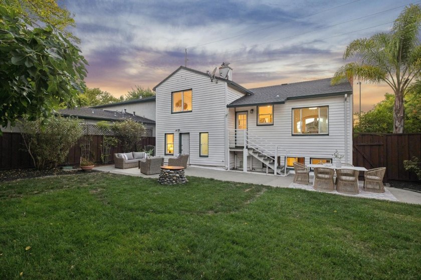 Welcome home to Redwood City! Ideally situated along a beautiful - photo 10