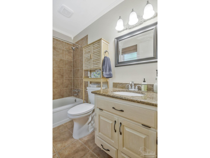 Affordable and move-in ready home on a corner lot in Gulf Breeze - photo 22