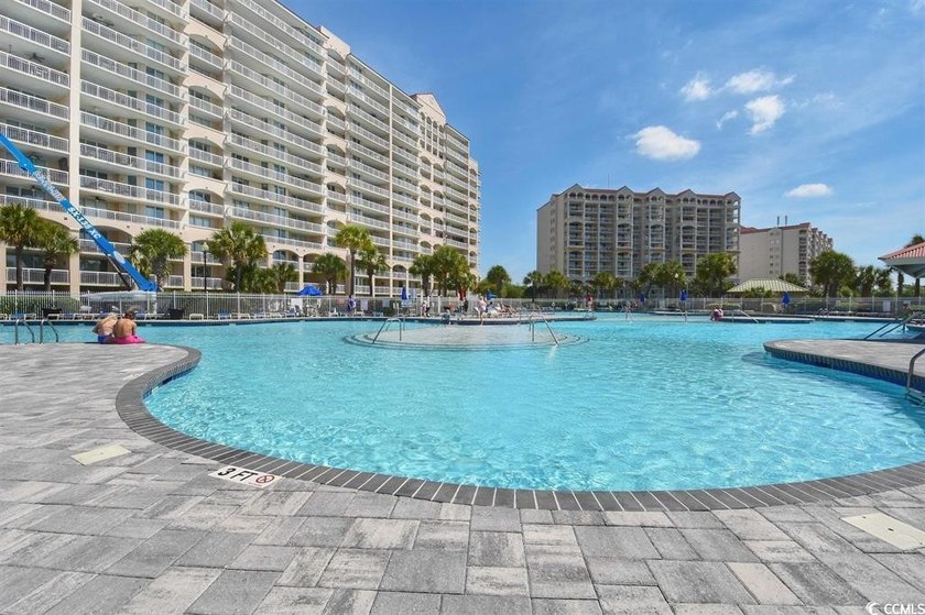 You will love this beautiful top floor penthouse unit in - photo 12