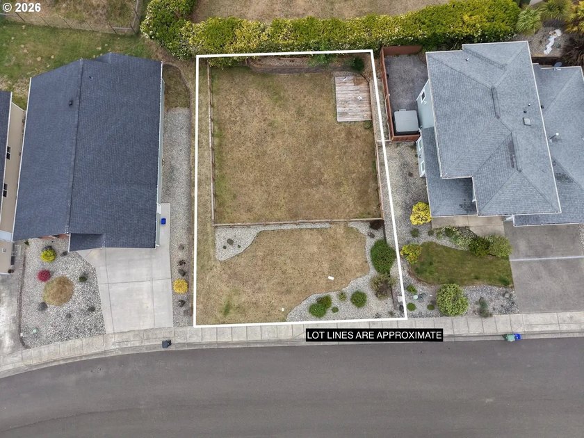 Welcome to this 5305sq ft lot in the Pacific Crest planned - photo 2