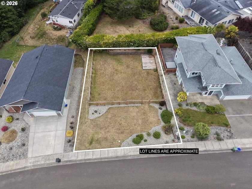 Welcome to this 5305sq ft lot in the Pacific Crest planned - photo 5