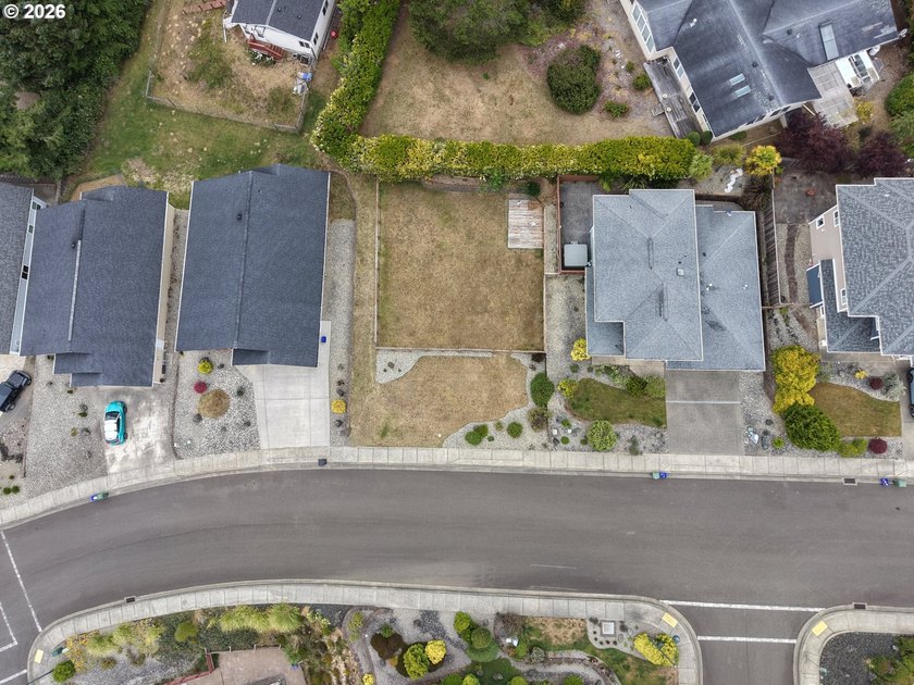 Welcome to this 5305sq ft lot in the Pacific Crest planned - photo 10