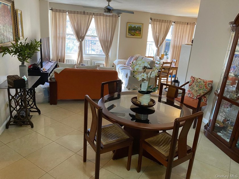 Beautiful 3 bedrooms CO-OP with 1.5 bath and laundry facility on - photo 18