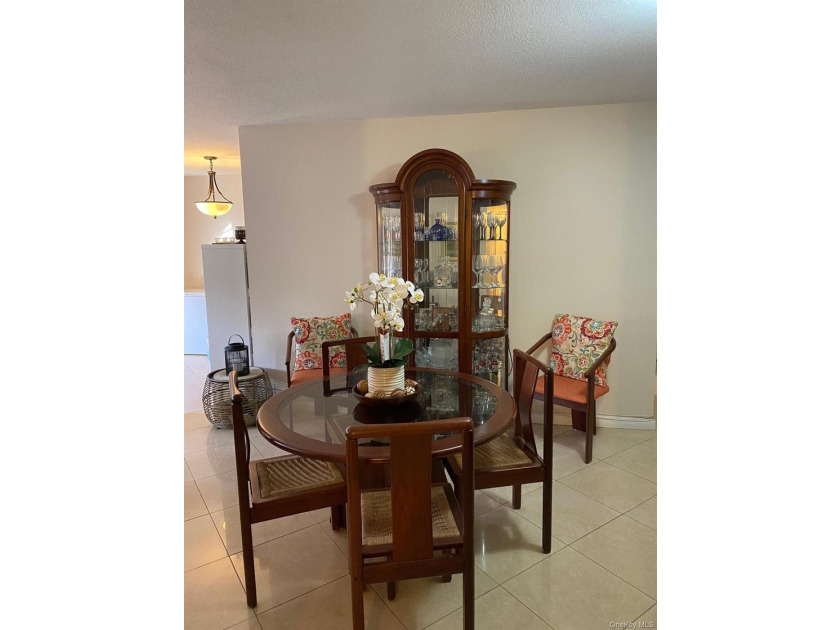 Beautiful 3 bedrooms CO-OP with 1.5 bath and laundry facility on - photo 23